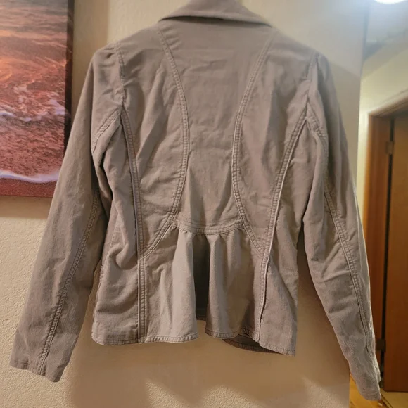 White House Black Market Light Gray Blazer - Picture 5 of 9